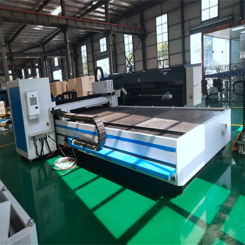 1000w 2000w 3000w 4kw Cnc เครื่องตัดไฟเบอร์เลเซอร์สำหรับเหล็กแผ่นอลูมิเนียมMetal