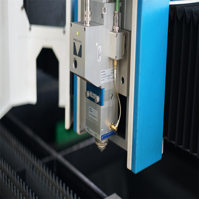 เครื่องตัดไฟเบอร์เลเซอร์ 12kw สำหรับเหล็กกล้าคาร์บอน 10mm