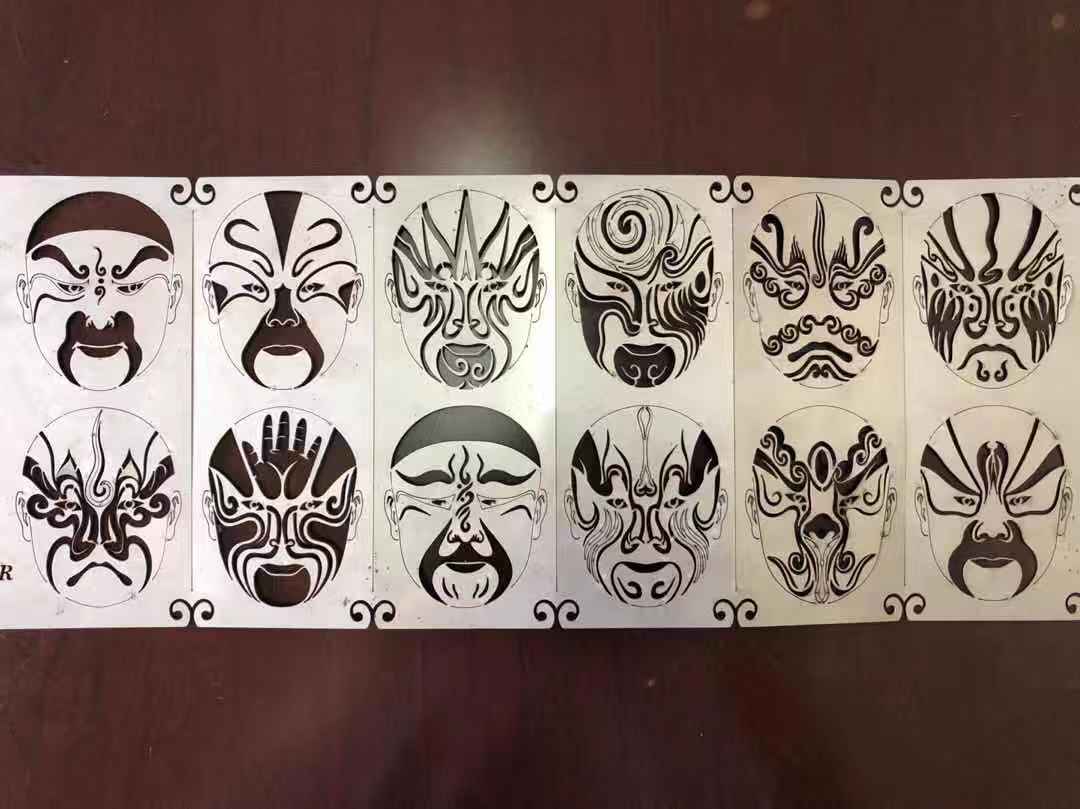 3015 4015 1kw ถึง 6kw Cnc เครื่องตัดไฟเบอร์เลเซอร์ Raycus Laser Power