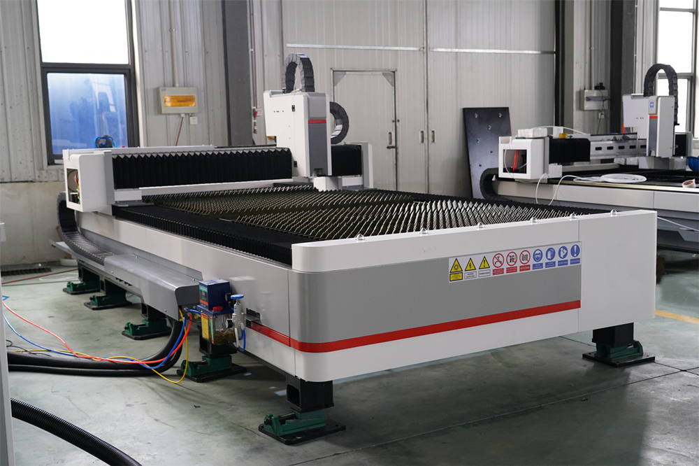 3015 4kw 1kw 2kw 3kw Stainless Steel Cnc Fiber Laser Cutting Machine 3015 4kw 1kw 2kw 3kw สแตนเลส Cnc เครื่องตัดไฟเบอร์เลเซอร์