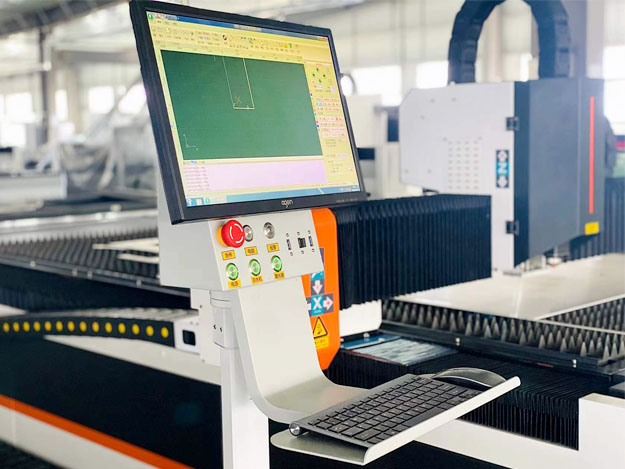 3015 Fiber Laser Cutting Machine For High-Speed Cutting Of 1-6mm Metal Materials 3015 เครื่องตัดไฟเบอร์เลเซอร์สำหรับการตัดวัสดุโลหะขนาด 1-6 มม. ความเร็วสูง