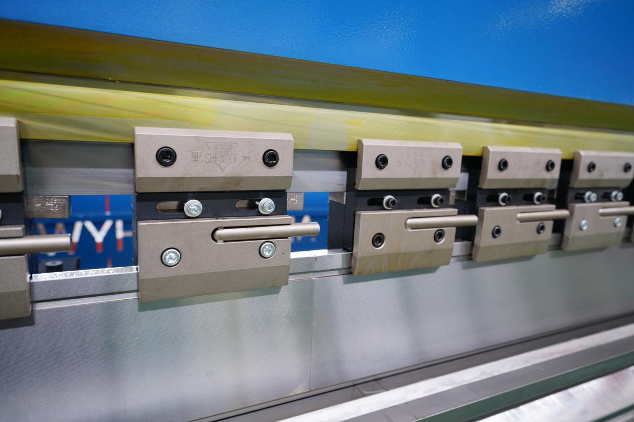 4 Axis Cnc Tandem Press Brake With Delem Da58t 2d Graphical Controller เบรคกดตีคู่ซีเอ็นซี 4 แกนพร้อมตัวควบคุมกราฟิก Delem Da58t 2d