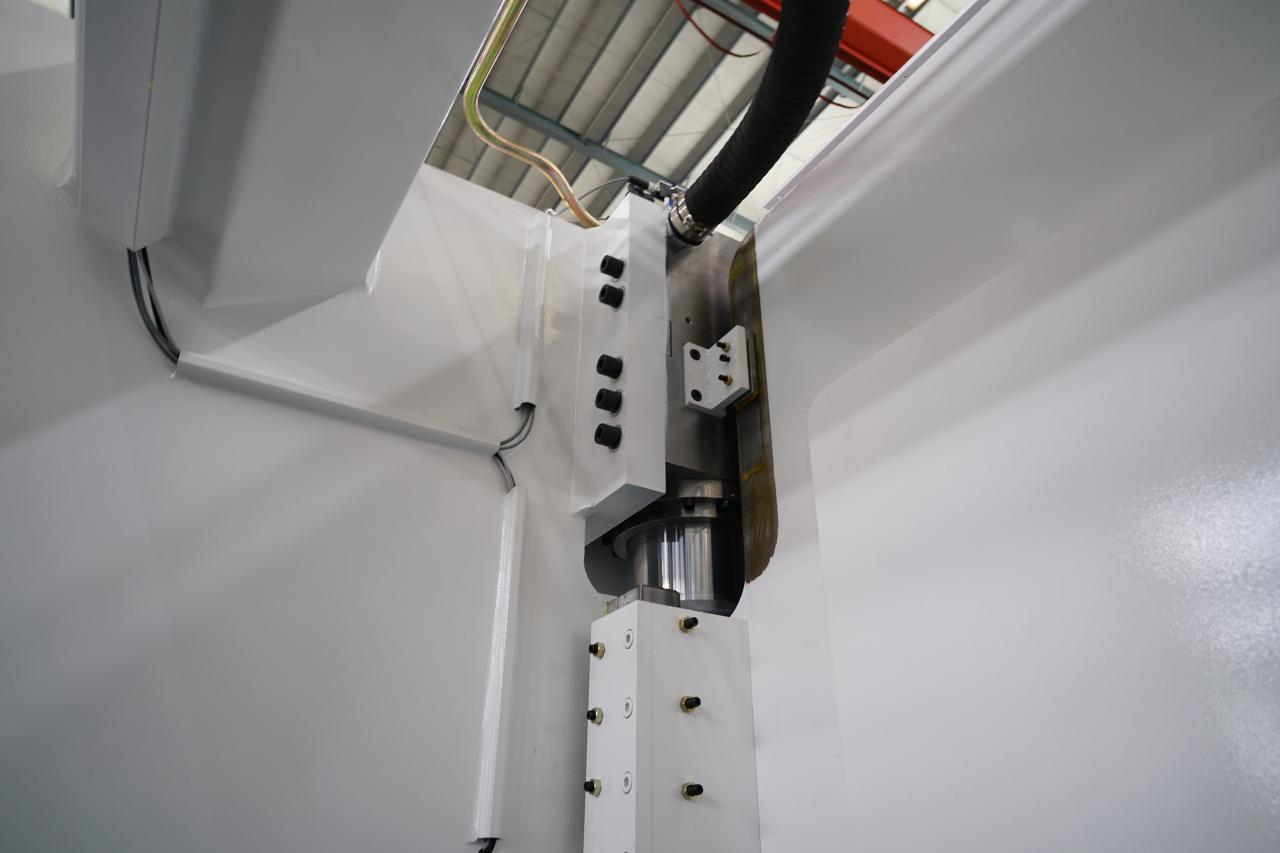 4 Axis Cnc Tandem Press Brake With Delem Da58t 2d Graphical Controller เบรคกดตีคู่ซีเอ็นซี 4 แกนพร้อมตัวควบคุมกราฟิก Delem Da58t 2d