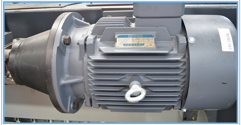 60t Q35-16 Hydraulic Ironworker Shearing Punching Bending And Notching Machine 60t Q35-16 ช่างเหล็กไฮดรอลิกเจาะเครื่องดัดและบาก