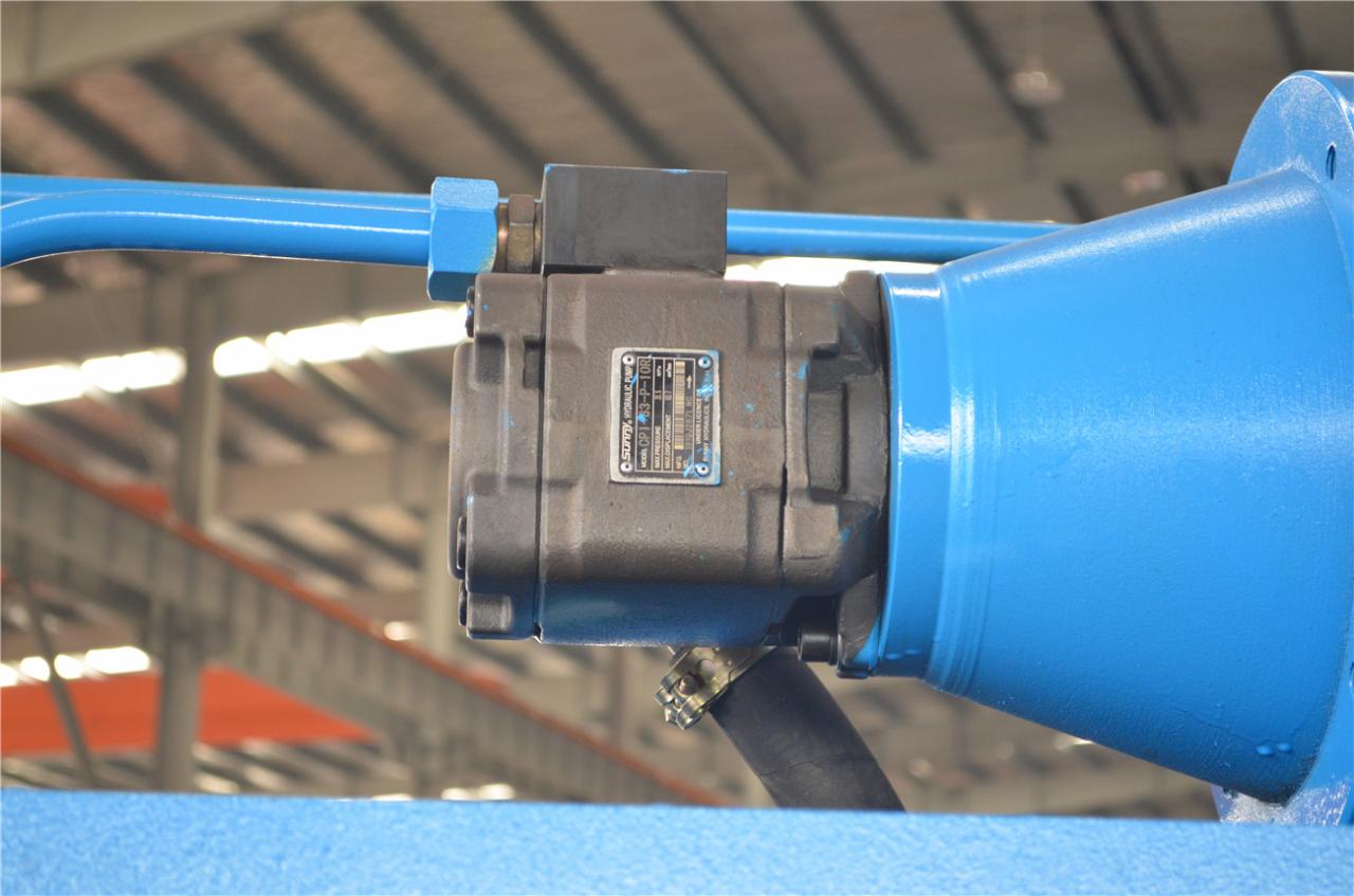 6*3200mm Guillotine Shears Metal Shear Hydraulic Iron Sheet Cutting Shearing Machine 6*3200mm Guillotine Shears Metal Shear เครื่องตัดแผ่นเหล็กไฮดรอลิก