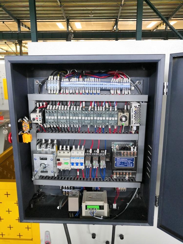 6mm Q11 Electric Sheet Plate Shearing Machine 8 Feet Sheet Metal Shearing Machine 6mm Q11 เครื่องตัดแผ่นไฟฟ้า 8 ฟุตเครื่องตัดแผ่นโลหะ