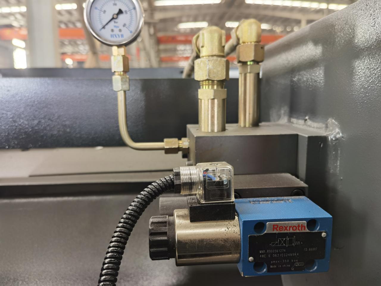 เครื่องตัดแผ่นเหล็กสแตนเลส 6x3200mm, เครื่องตัดแผ่นเหล็กอัตโนมัติ