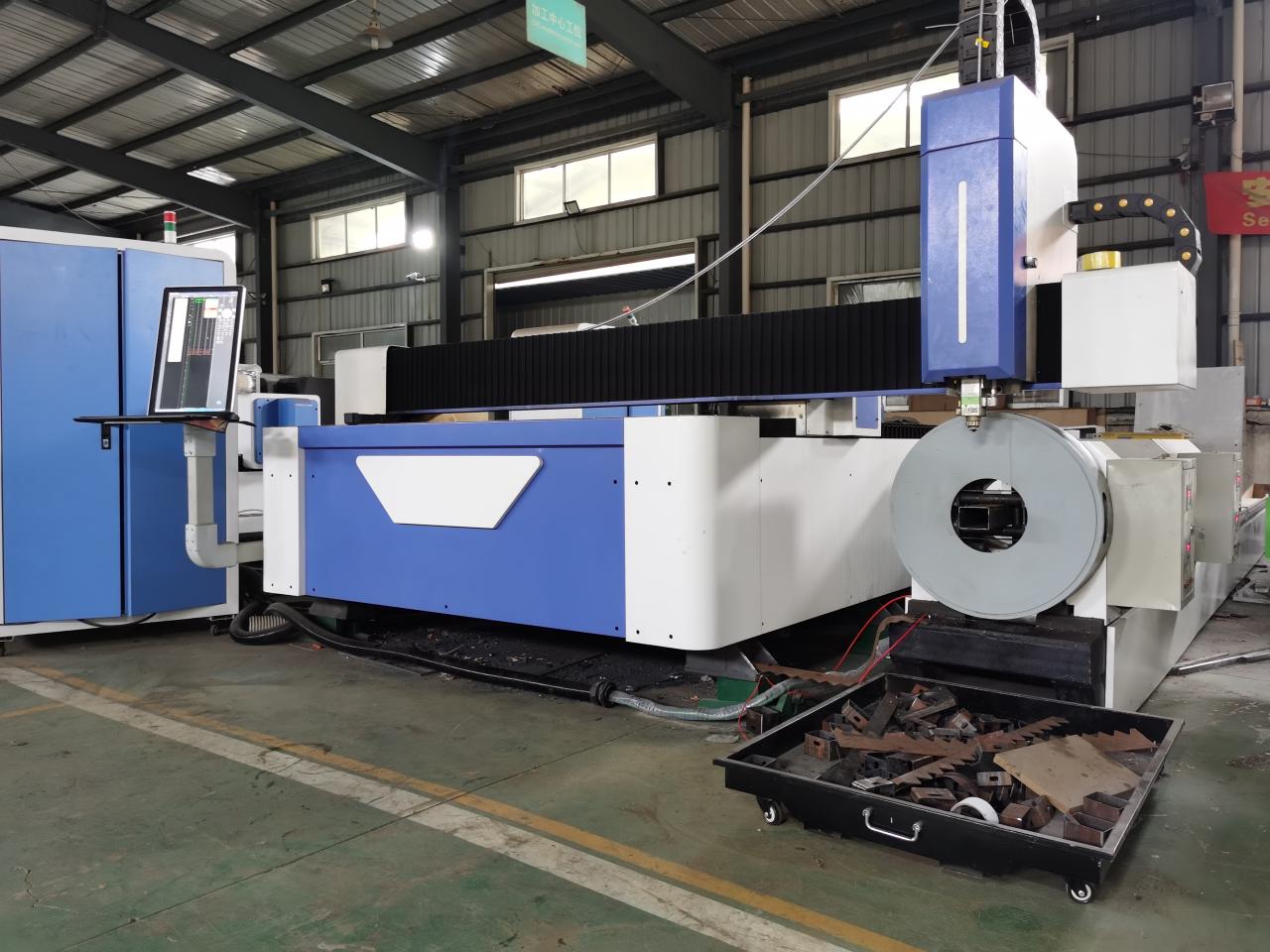 8mm 10mm Carbon Steel Laser Cutter 1530 4020 Cnc Fiber Laser Cutting Machine เครื่องตัดเลเซอร์เหล็กกล้าคาร์บอนขนาด 8 มม. 10 มม. 1530 4020 เครื่องตัดเลเซอร์ไฟเบอร์ซีเอ็นซี