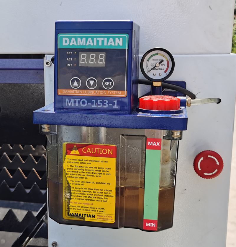 8mm 10mm Carbon Steel Laser Cutter 1530 4020 Cnc Fiber Laser Cutting Machine เครื่องตัดเลเซอร์เหล็กกล้าคาร์บอนขนาด 8 มม. 10 มม. 1530 4020 เครื่องตัดเลเซอร์ไฟเบอร์ซีเอ็นซี