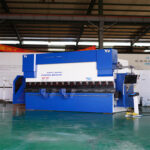 Cnc โลหะเหล็กเครื่องดัดไฮดรอลิก Cnc Press Brake Machine