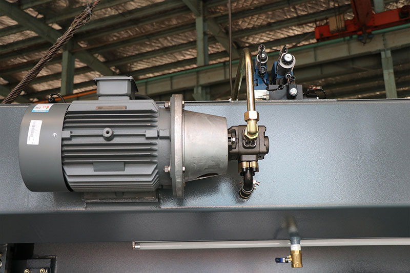 เบรคกดโลหะ Wc-63t3200 เครื่องดัดแผ่นโลหะ Cnc ไฮดรอลิกดเบรค