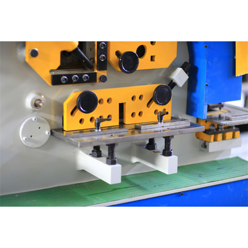 Cnc ขนาดเล็ก Q35y-16 40 Ton Ironworker เครื่องเจาะไฮดรอลิกแบบรวม