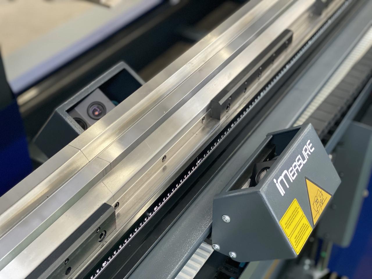 China 220t Cnc Bending Machine 6+1 Axis Hydraulic Press Brake Price จีน 220t Cnc Bending Machine 6 + 1 แกนไฮดรอลิกดเบรคราคา