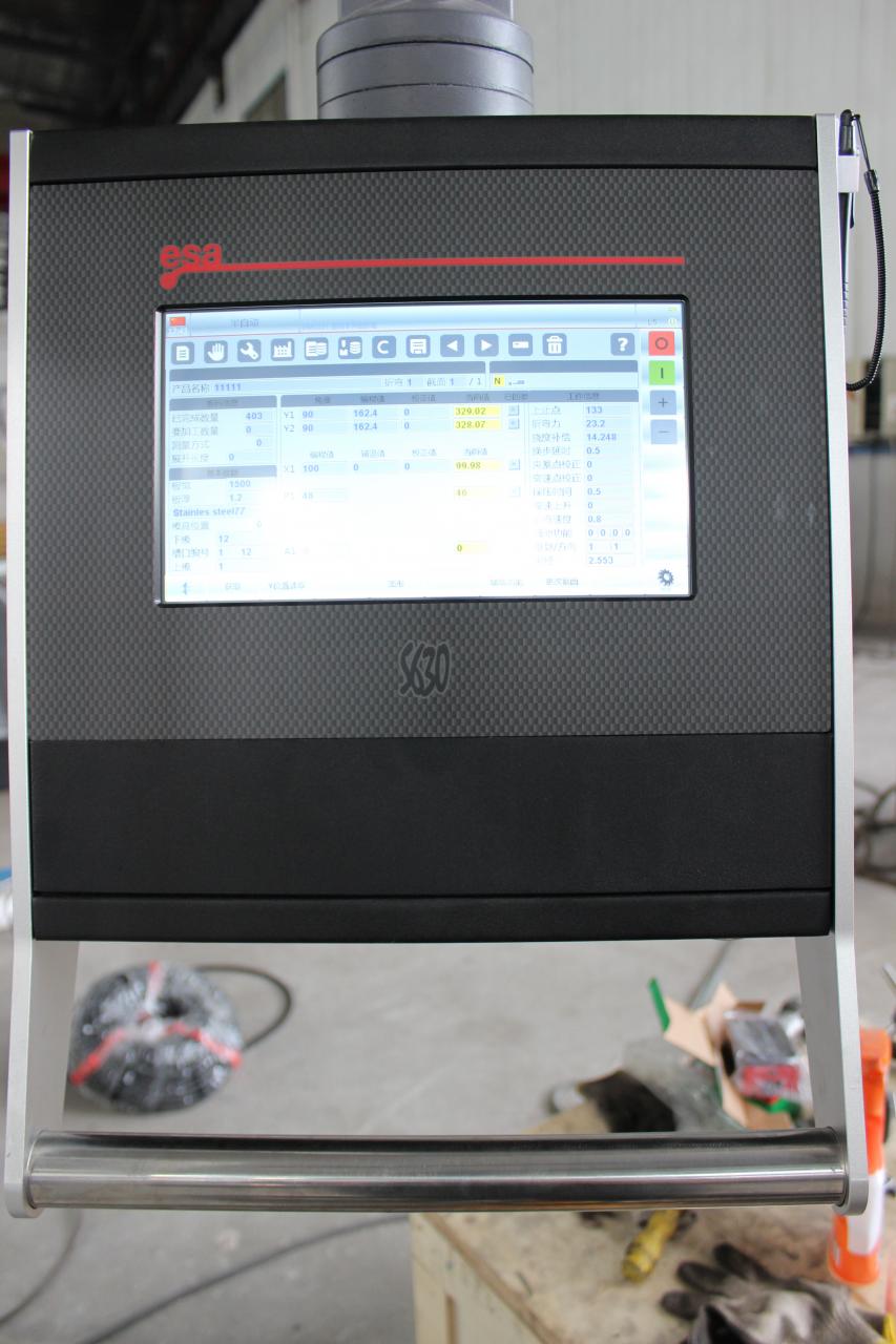 เครื่องกดเบรกโลหะ Cnc