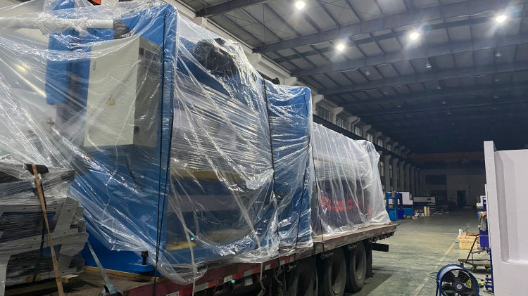 Cnc Nc ไฮดรอลิกดเครื่องตัดกิโยตินโลหะสำหรับแผ่นเหล็กสแตนเลสคาร์บอน