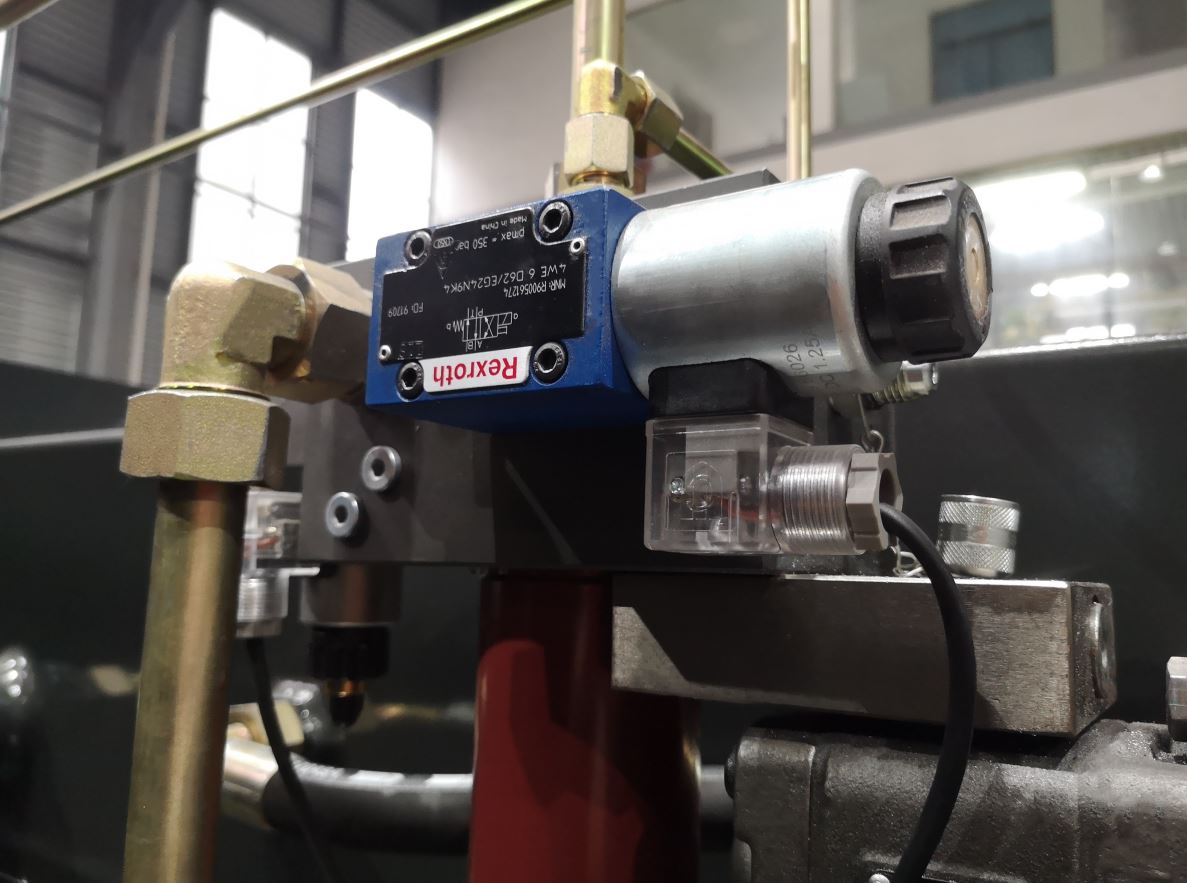 Delem Da66t 125 3+1 4+1 6+1 8+1 Cnc Hydraulic Press Brake For Metal Plate Bending Delem Da66t 125 3+1 4+1 6+1 8+1 Cnc ไฮดรอลิกดเบรคสำหรับการดัดแผ่นโลหะ