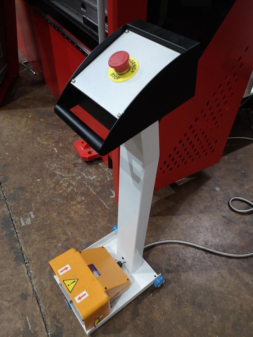 Delem Da66t 125 3+1 4+1 6+1 8+1 Cnc Hydraulic Press Brake For Metal Plate Bending Delem Da66t 125 3+1 4+1 6+1 8+1 Cnc ไฮดรอลิกดเบรคสำหรับการดัดแผ่นโลหะ