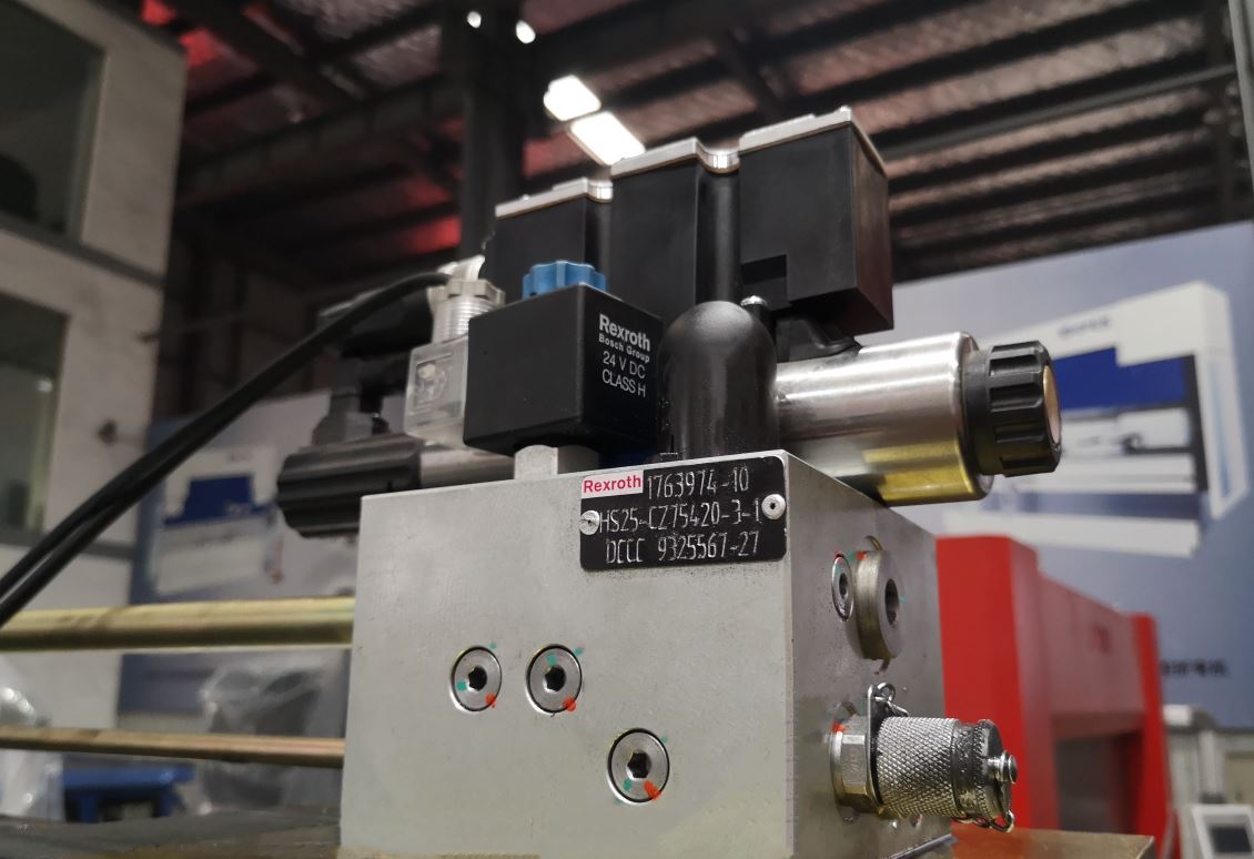 Delem Da66t 125 3+1 4+1 6+1 8+1 Cnc Hydraulic Press Brake For Metal Plate Bending Delem Da66t 125 3+1 4+1 6+1 8+1 Cnc ไฮดรอลิกดเบรคสำหรับการดัดแผ่นโลหะ