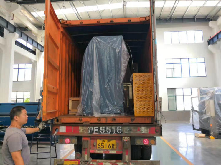 Economic Single Double Worktable Cnc Sheet Metal Fiber Laser Cutting Machine เครื่องตัดไฟเบอร์เลเซอร์แผ่นโลหะแผ่นเดียวราคาประหยัด