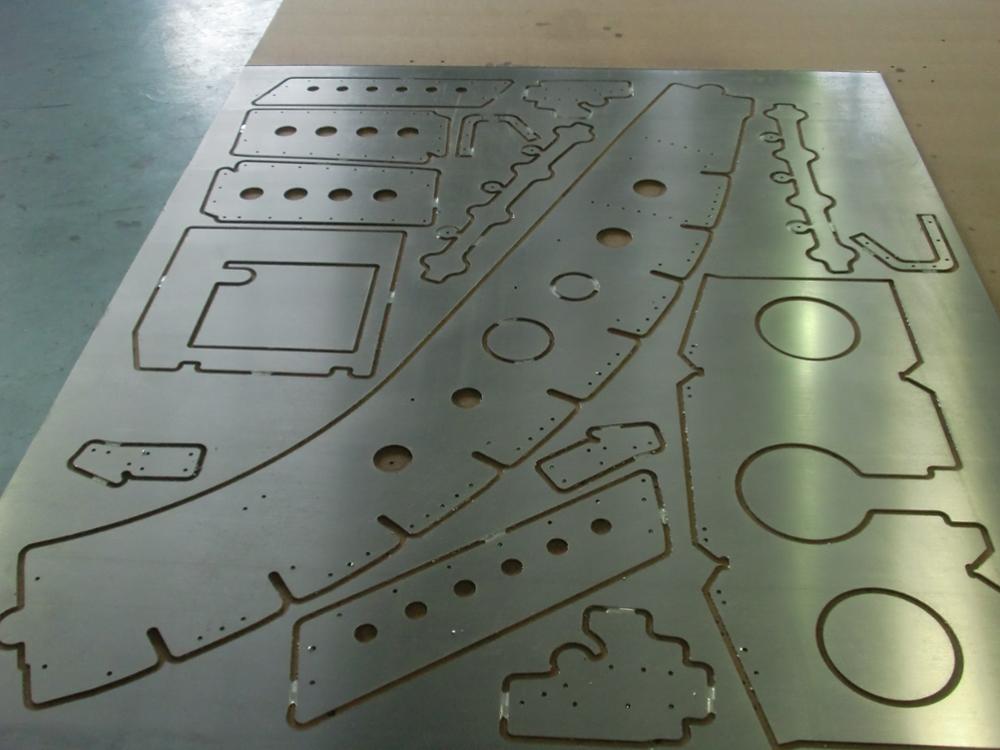 Fiber Laser 2000 Watt Flatbed Fiber Laser Cutting Machine ไฟเบอร์เลเซอร์ 2000 วัตต์ เครื่องตัดไฟเบอร์เลเซอร์แบบแท่นแบน