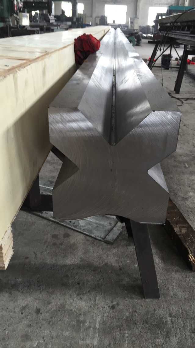 Full Automatic High Power Sheet Bending Machine And Cnc Press Brake Machine เครื่องดัดแผ่นพลังงานสูงอัตโนมัติเต็มรูปแบบและเครื่องกดเบรกซีเอ็นซี