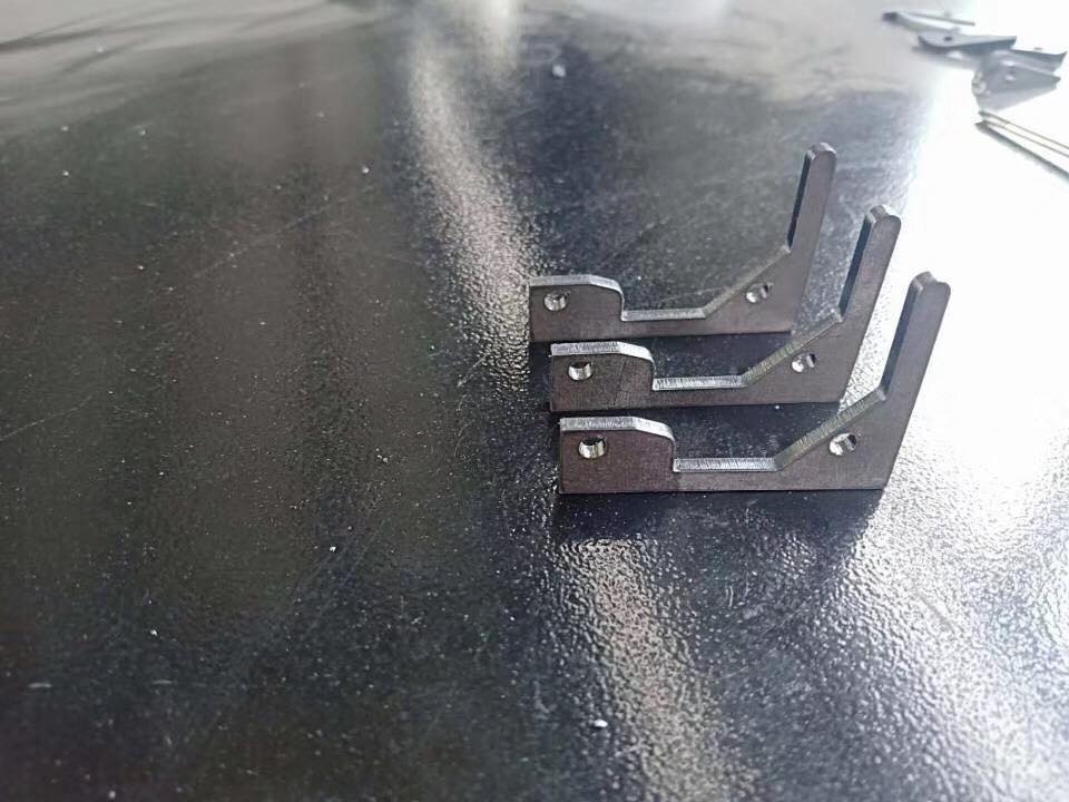 High Power 3015 2000W Metal Sheet Cnc Fiber Laser Cutting Machine พลังงานสูง 3015 2000W แผ่นโลหะ Cnc เครื่องตัดไฟเบอร์เลเซอร์