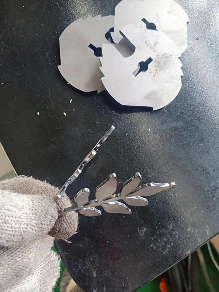 พลังงานสูง 3015 2000W แผ่นโลหะ Cnc เครื่องตัดไฟเบอร์เลเซอร์