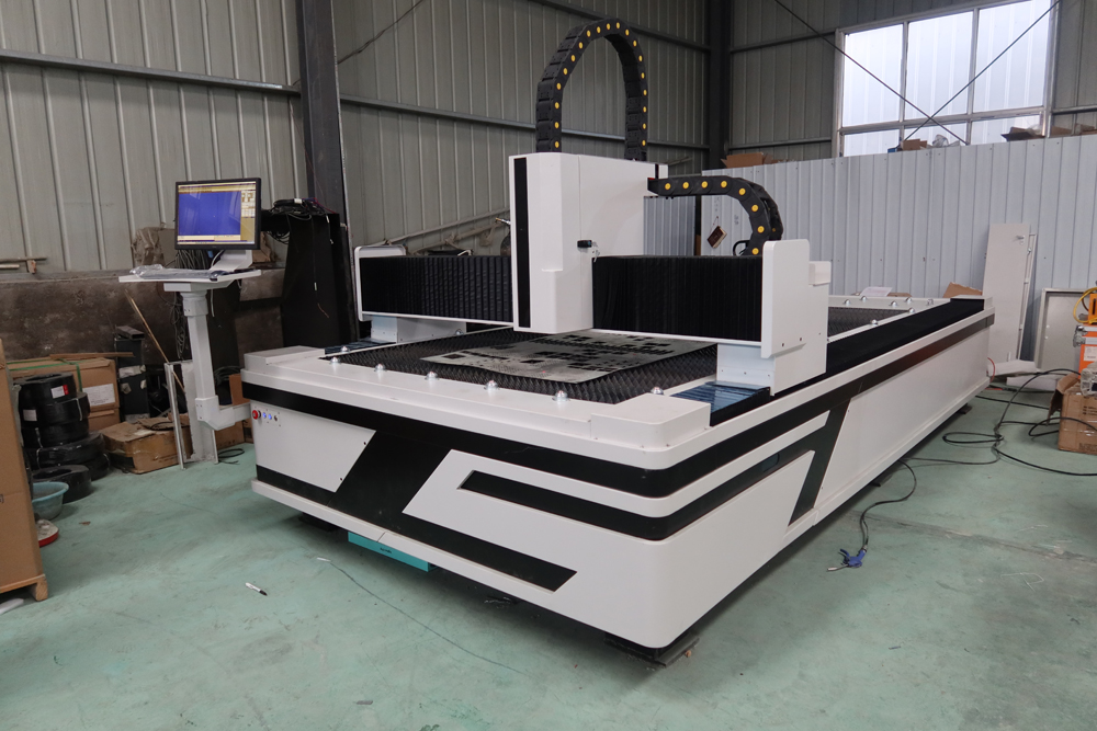 High Precision Fiber Laser Cutting Metal Stainless Steel Carbon 2000w ความแม่นยำสูงไฟเบอร์เลเซอร์ตัดโลหะสแตนเลสคาร์บอน2000w