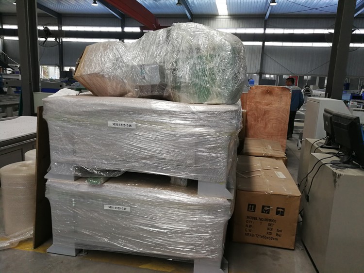 High Quality 1530 Fiber Laser Cutting Machine For Metal 500w 750w 1000w 1500w เครื่องตัดไฟเบอร์เลเซอร์คุณภาพสูง 1530 สำหรับโลหะ 500w 750w 1000w 1500w