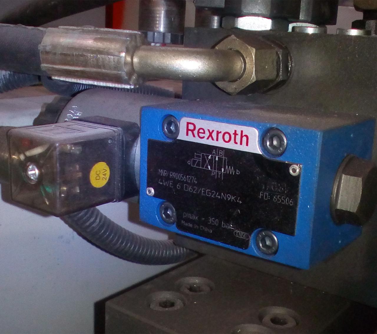 High Quality 3m Press Brake Machine Hydraulic 100 Ton For Sheet Metal Bending เครื่องกดเบรก 3m คุณภาพสูงไฮดรอลิก 100 ตันสำหรับการดัดแผ่นโลหะ