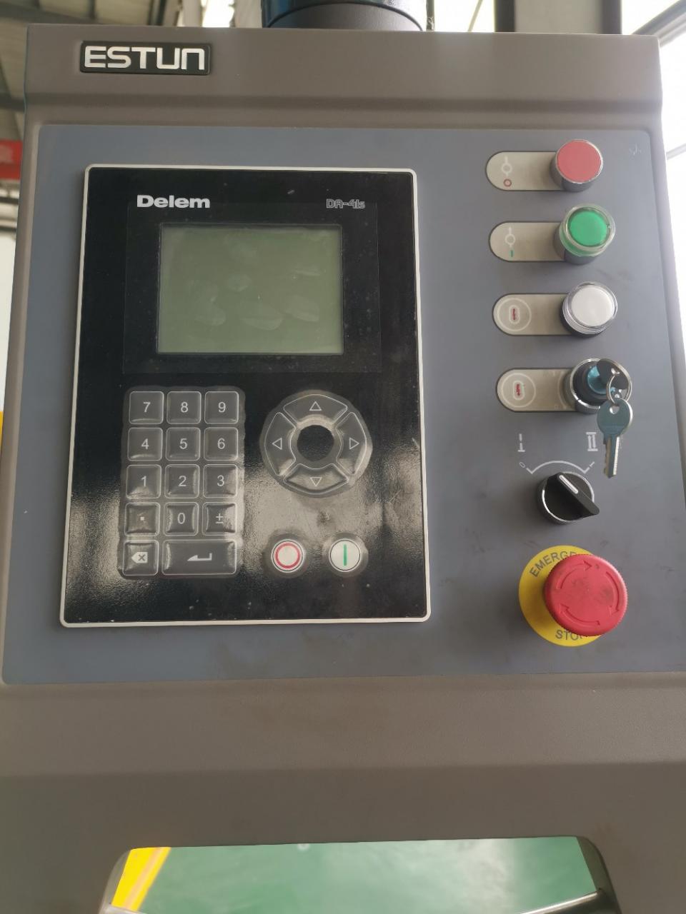 Hydraulic Stainless Steel Wc67y/k-300/6000 Mould Crowning Press Brake ไฮดรอลิกสแตนเลส Wc67y/k-300/6000 Mold Crowning Press Brake