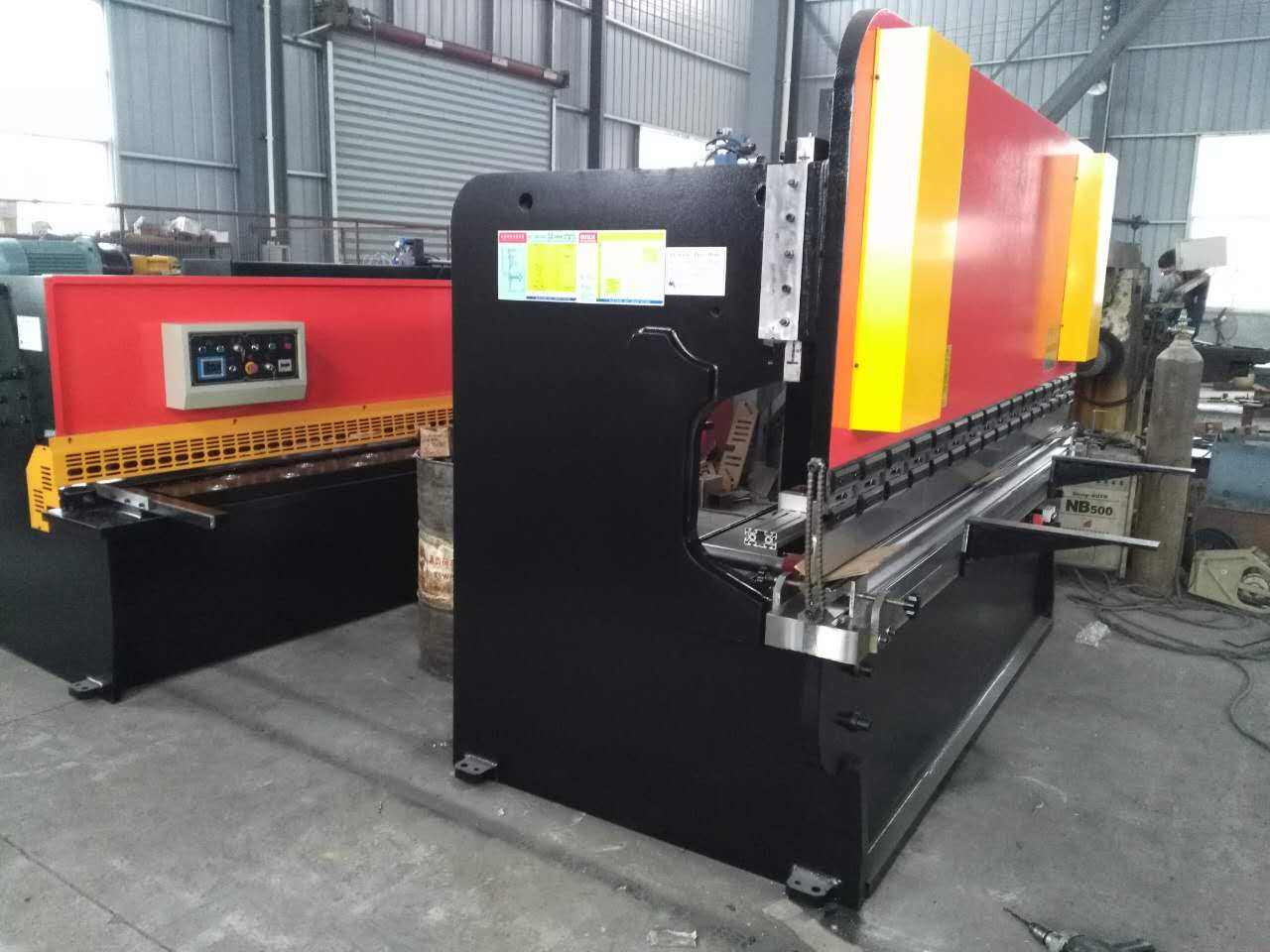 Hydraulic Swing Beam Guillotine Shears Qc12y-4x2500 ไฮดรอลิกสวิงบีมกรรไกรกิโยติน Qc12y-4x2500