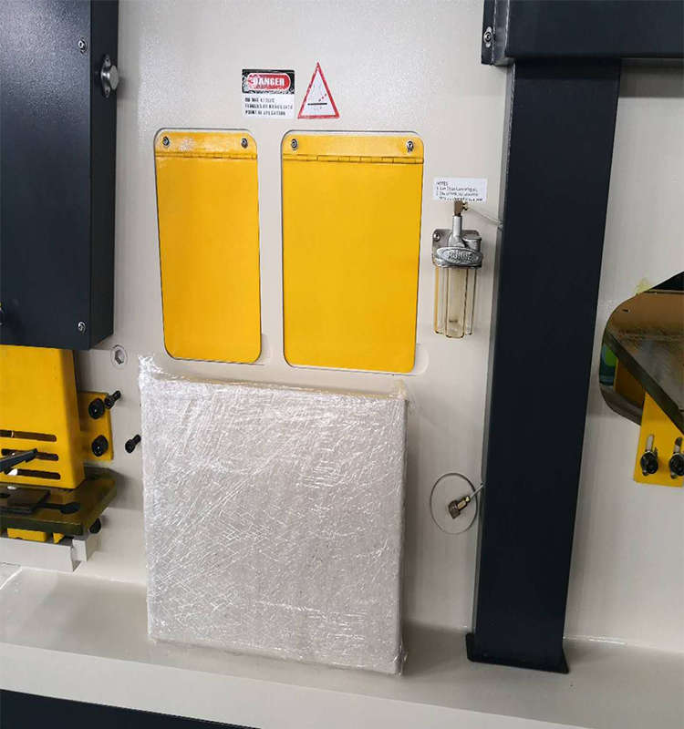 Metal Cutting Hydraulic Steelworkers Machine For Punching Cropping Notching Cutting เครื่องตัดเหล็กไฮดรอลิกสำหรับเจาะการตัดการครอบตัด