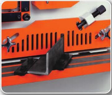 Metal Hydraulic IronWorker Machine Punching And Shearing Machine เครื่องเจาะและตัดเหล็กไฮดรอลิกโลหะ