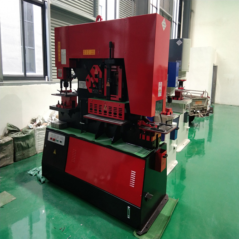 Q35y Series Hydraulic Ironworker Shearing And Punching Machine Q35y Series ช่างเหล็กไฮดรอลิกตัดและเจาะเครื่อง