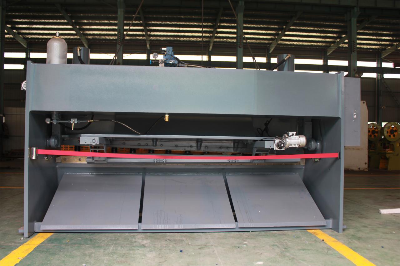 Qc11y Metal Plate Hydraulic Guillotine Shearing Machine For Sale Qc11y แผ่นโลหะไฮดรอลิกเครื่องตัดกิโยตินขาย