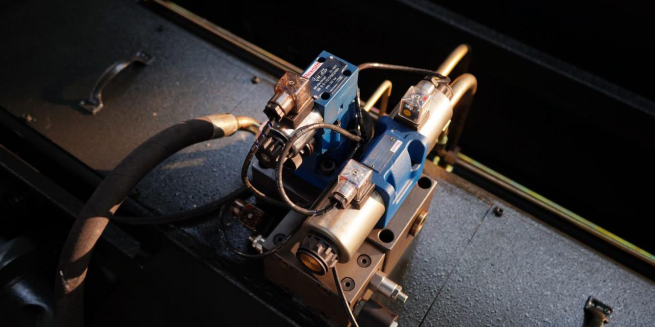 Wc67 Hydraulic Press Brake / CNC Press Bending Machine / Plate Bending Machine China Wc67 ไฮดรอลิกดเบรค / CNC กดเครื่องดัด / เครื่องดัดแผ่น China