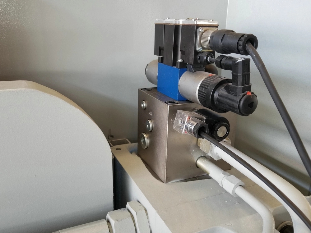 Wc67k 100 Ton 200 Ton Hydraulic Cnc Press Brake Machine สำหรับเหล็กแผ่นเหล็กโลหะ