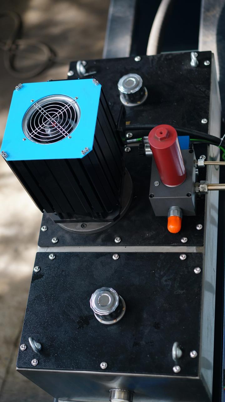 Wc67k-400T Cnc Plc เครื่องดัดแผ่นด้วยตนเอง Hydraulic Nc Press Brake Machine